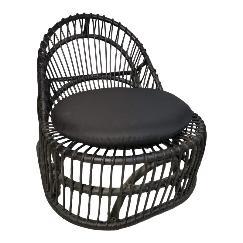 Πολυθρόνα Tromso paakoworld pe rattan σε μαύρη απόχρωση με μαύρο μαξιλάρι 80x85x98εκ